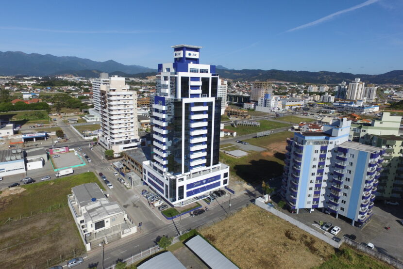 Empreendimento e Imovel - Aluga Loja e Sala Comercial Mobiliada em Palhoca