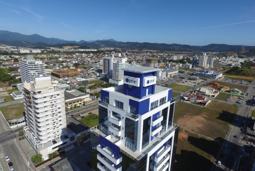 Empreendimento e Imovel - Aluga Loja e Sala Comercial Mobiliada em Palhoca